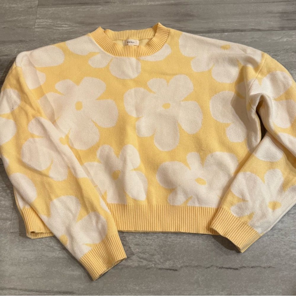 Debut Yellow and White Floral Women's Sweater
